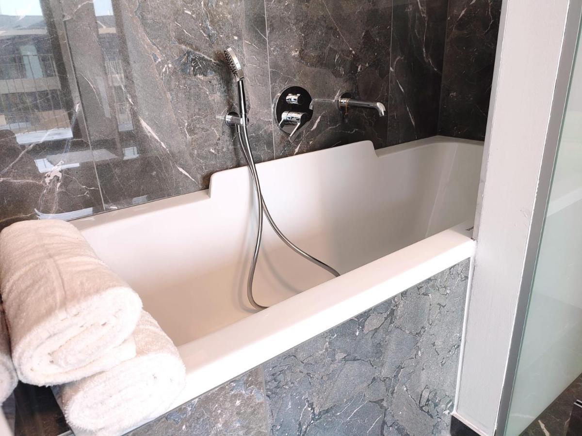 Panorama Apartment Vienna - Free Parking, Sauna & Fitness Zewnętrze zdjęcie